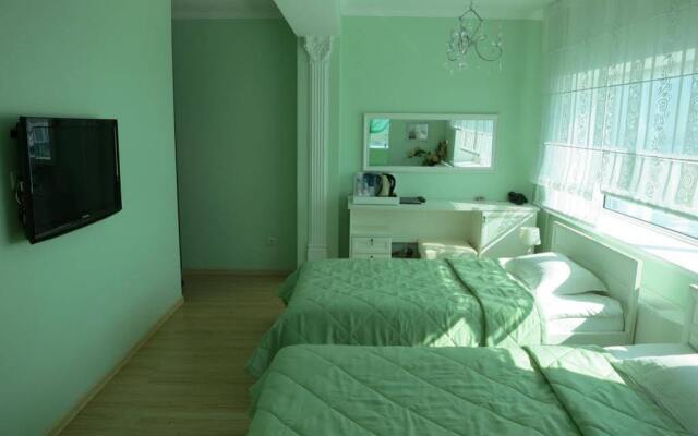 Vip House Hotel