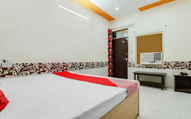 Shri Govind Dham by OYO Rooms