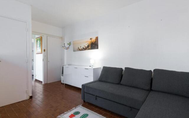 Comfortable studio with air-conditioning in Six-Fours-les-Plages - Welkeys