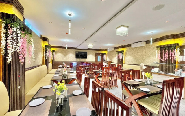 Ambika Palace - Puri near Sea Beach