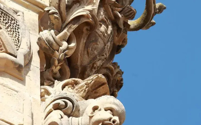 Palazzetto Arco Castro