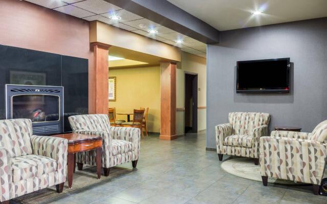 Comfort Inn & Suites Mitchell I-90