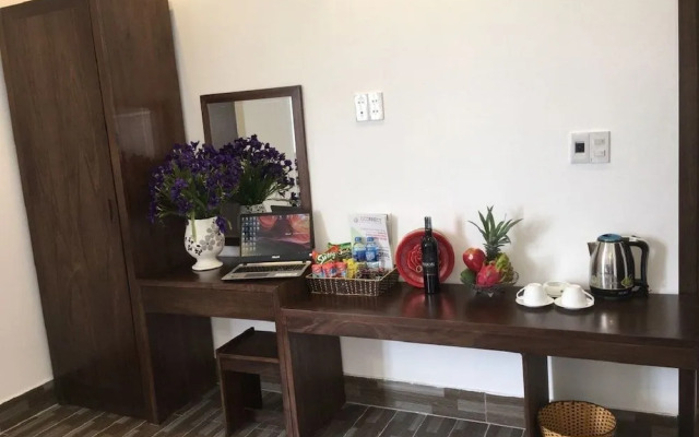 Red Coral Ha Long Hotel