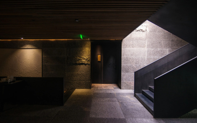 Yakamoz Resort by Er-Hai