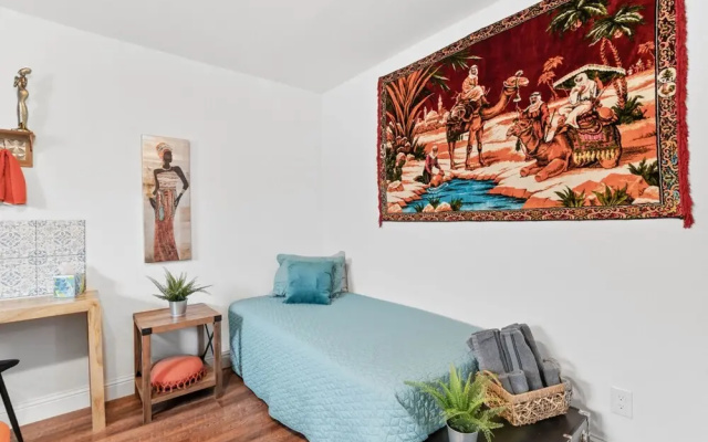 Cozy Spacious Allergy Friendly Retreat - 4BR