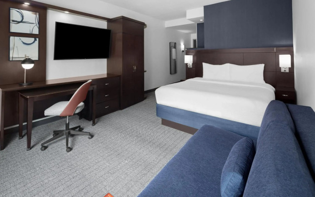 Courtyard by Marriott Cleveland University Circle