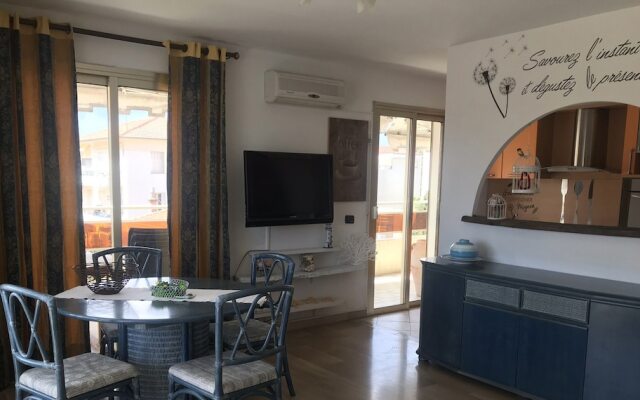 Blue Cannes Apartment