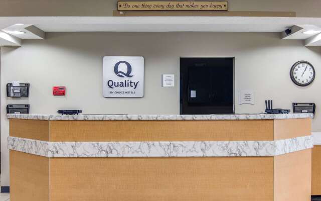 Quality Inn & Suites Grove City - Outlet Mall