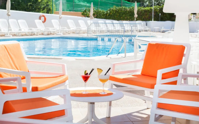 Apartamentos Typic Oasis Sa Tanca