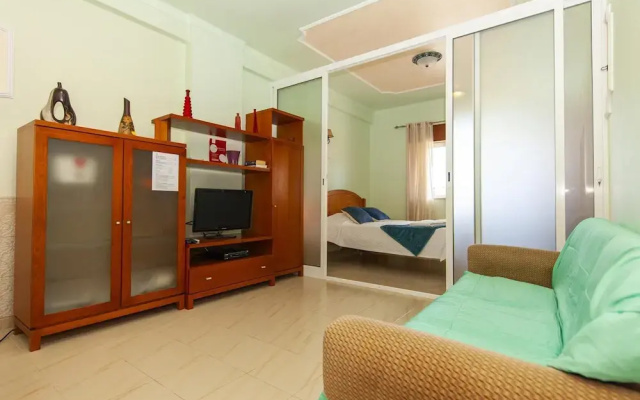 A10 Windmill 1 Bed with Pool by Dreamalgarve