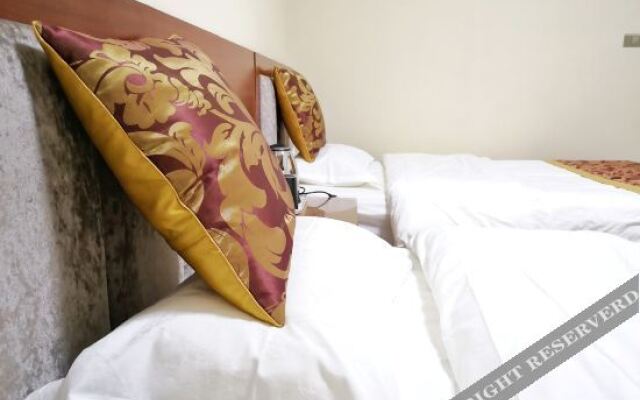 Pengyuege Guesthouse