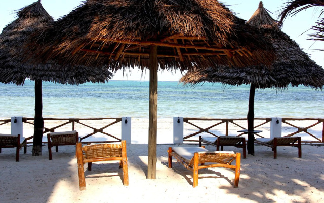 Makuti Beach Bungalows