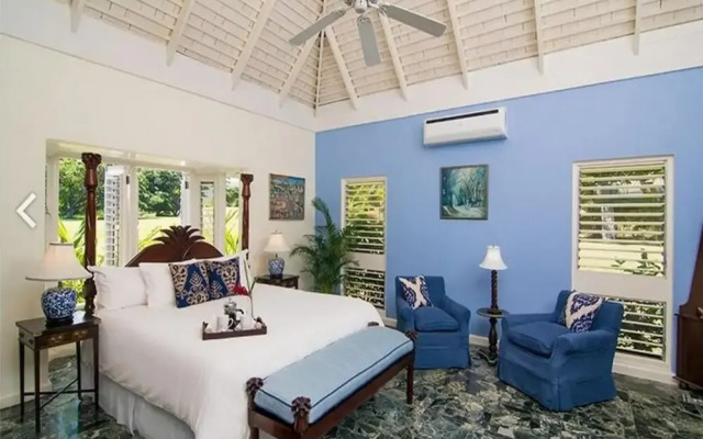 Sunny Vacation Villa 25