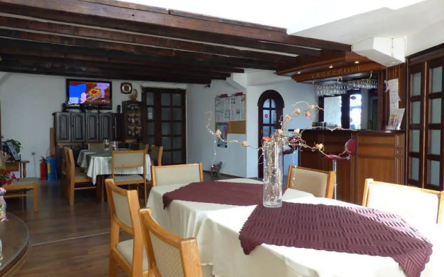 Guest House Delphini