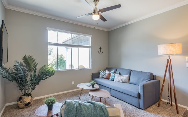 The Luxe Suites of Oceanside with Pool & Gym