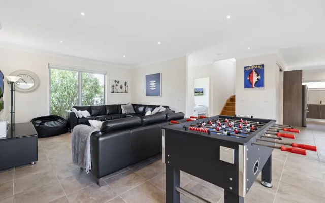 Seaside 3-bed Home, Direct Beach Access