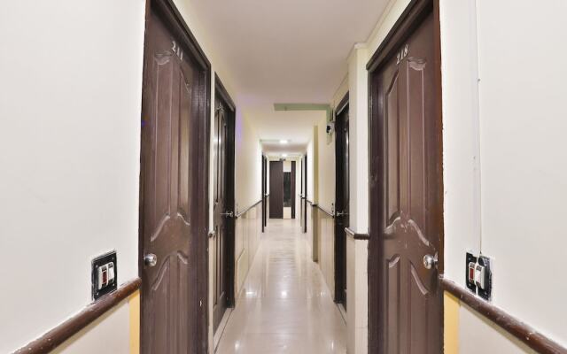 Collection O 8376 Hotel Angel Plaza