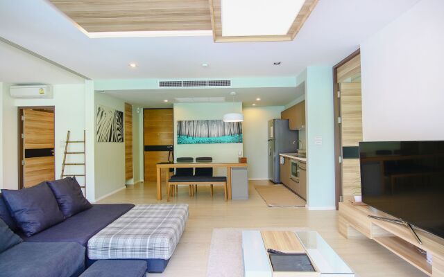 Hua Hin Luxury Beachfront Condo By Mon