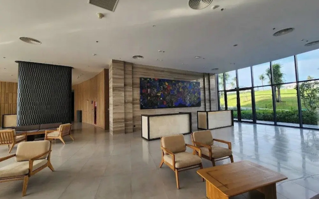 Oceanview The Arena Cam Ranh Apartment