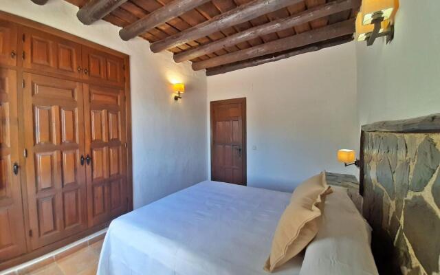 Romantic apartment in Granada with shared pool