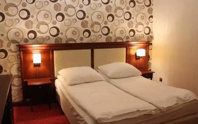 Hotel Zajazd Polonez