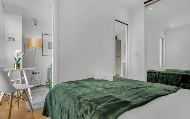 Classic One Bedroom Apartment in Camden