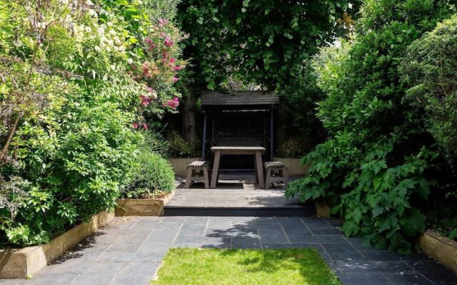 Highbury Square Home