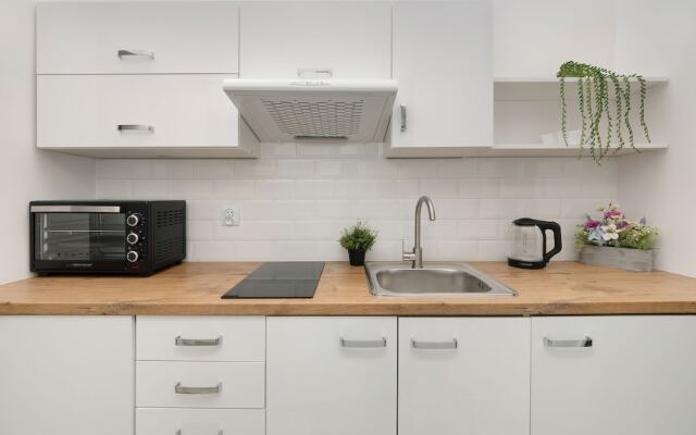 Apartment for 4 in Łódz by Renters