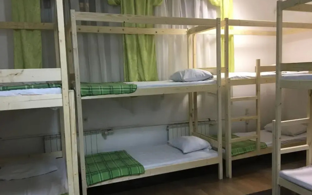 Hostel Parizh