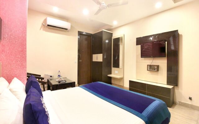 OYO 82931 Hotel Modern Palace