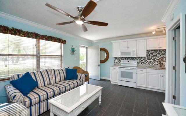 Gulf Holiday by Beachside Management