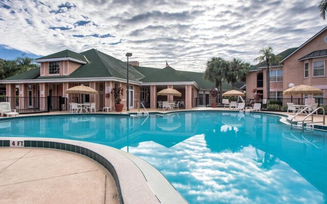 The Palms Hotel & Villas