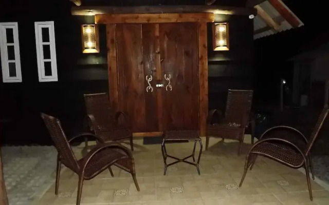 Recanto do Sinaleiro Black House