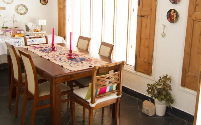 Petunia - Guest House