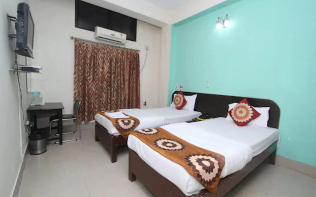 Goroomgo Blue Moon Guest House Guwahati