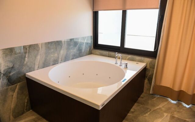 Brilliant Hotel & Spa