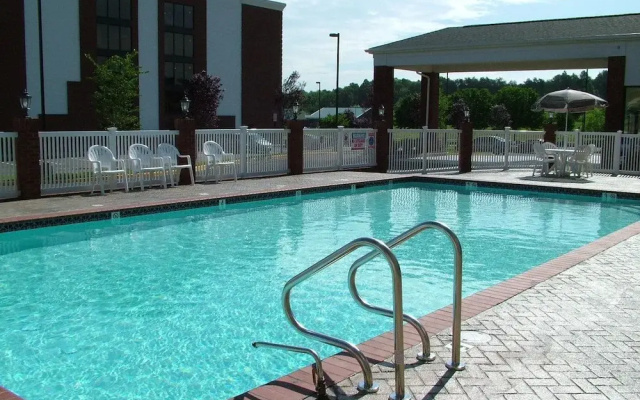 Spark by Hilton Fredericksburg Southpoint