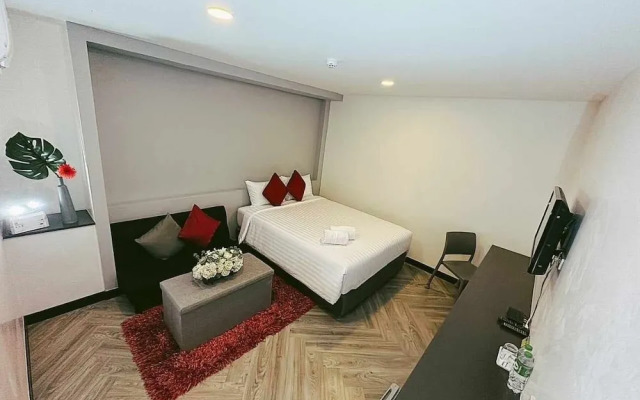 14 Sathorn hotel