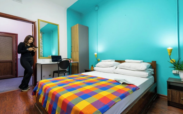 ololoFreelander work and travel Hostel