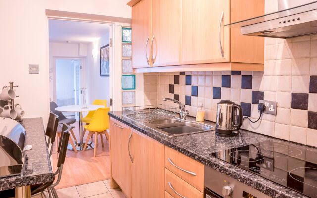 YKP Apartments - Mornington Crescent
