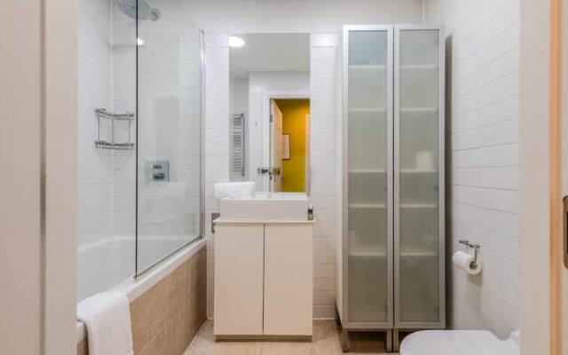 Beautiful Canal-side Flat in Hackney