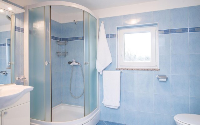 Nice Home in Nedescina With Wifi and 5 Bedrooms