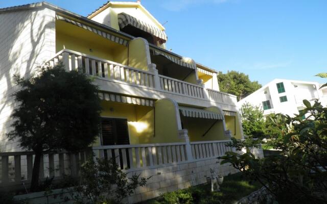 Vese - 200 m from beach - SA3(2+1)