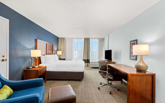 Comfort Inn & Suites Omaha Central