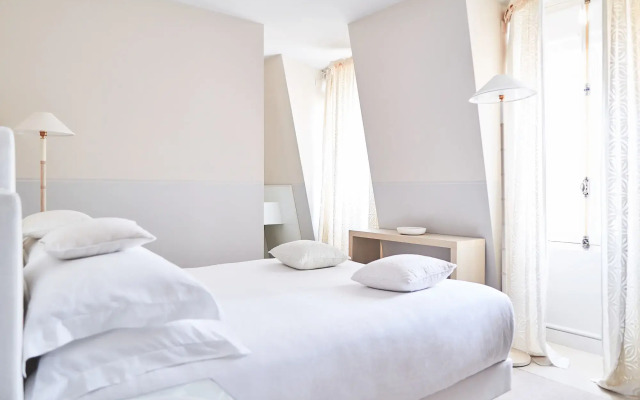 Monsieur George Hotel & Spa – Champs Elysées