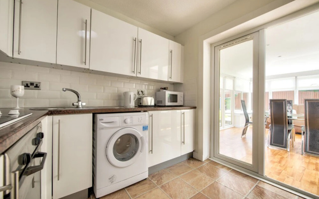 No.17 Serviced Apartment