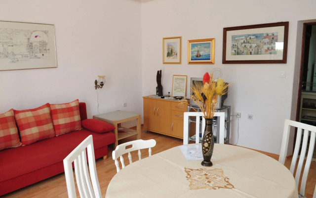 Apartment Marija - with pool : A1 Supetar, Island Brac