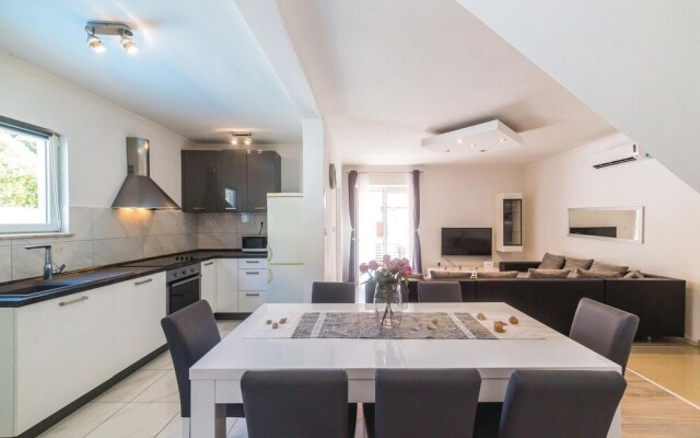 Beautiful Home in Marina With Wifi and 7 Bedrooms