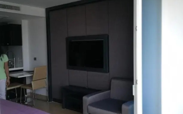 Centara Avenue apartment 711