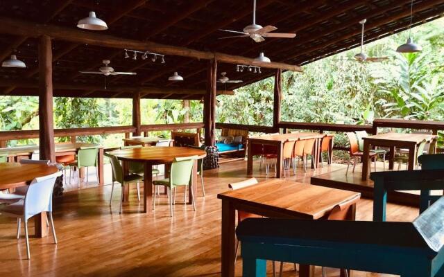 Cinco Ceibas Reserve & Park